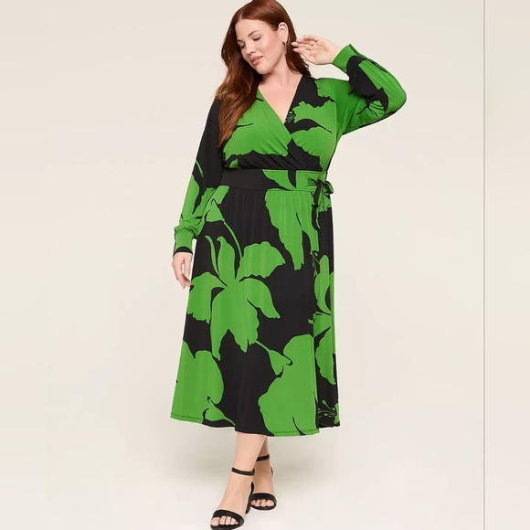 Lane Bryant Dresses & Skirts - Lane Bryant Faux Wrap Dress